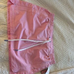 Vineyard Vines pink striped skort